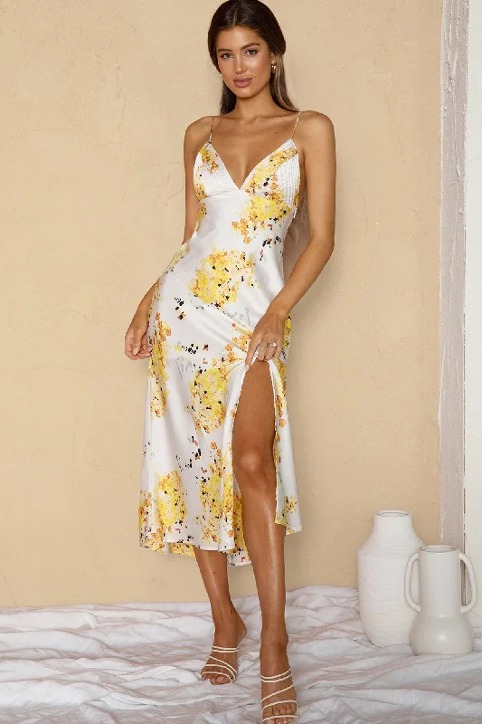 Midi dresses with V - necklines for a flattering and elongating effect Marquis Pintuck Pleat Bust Front Split Midi Dress Floral Print White Midi dresses with V - necklines for a flattering and elongating effect Marquis Pintuck Pleat Bust Front Split Midi Dress Floral Print White