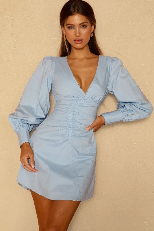 Midi dresses with bow accents for a sweet and charming look Josie Long Sleeved Ruched Feature Mini Dress Blue Midi dresses with bow accents for a sweet and charming look Josie Long Sleeved Ruched Feature Mini Dress Blue