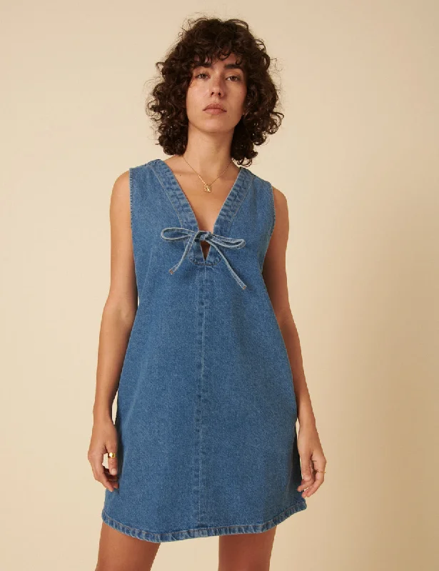 Mini dresses with embroidered details for a unique touch Blue Denim Lykke Mini Dress Mini dresses with embroidered details for a unique touch Blue Denim Lykke Mini Dress