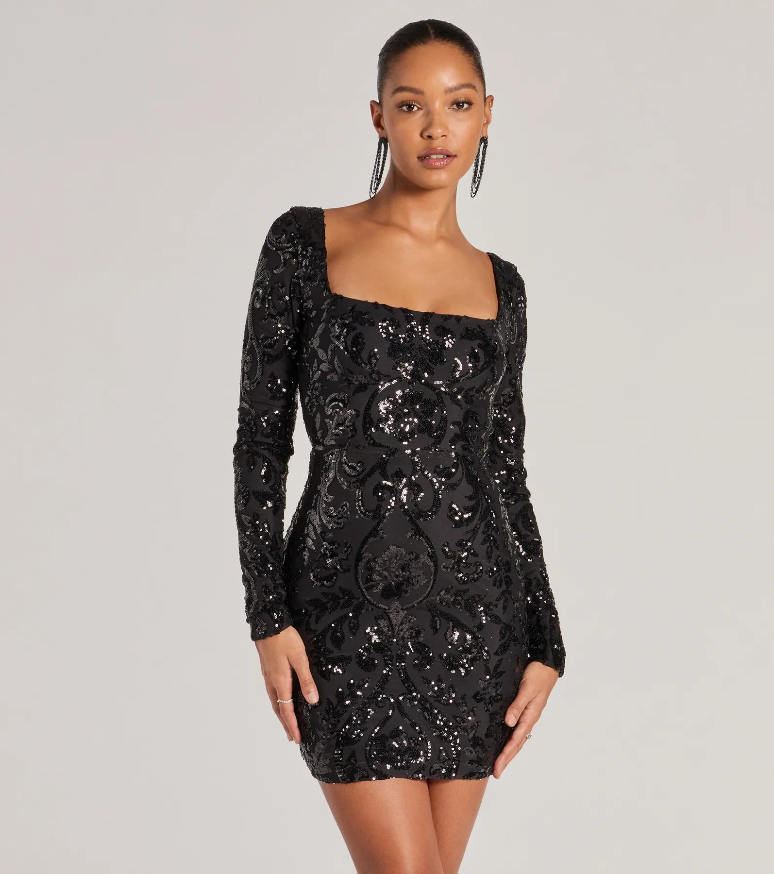 Mini dresses with puff sleeves for a vintage look Janine Lace-Up Long Sleeve Bodycon Sequin Mini Dress Mini dresses with puff sleeves for a vintage look Janine Lace-Up Long Sleeve Bodycon Sequin Mini Dress