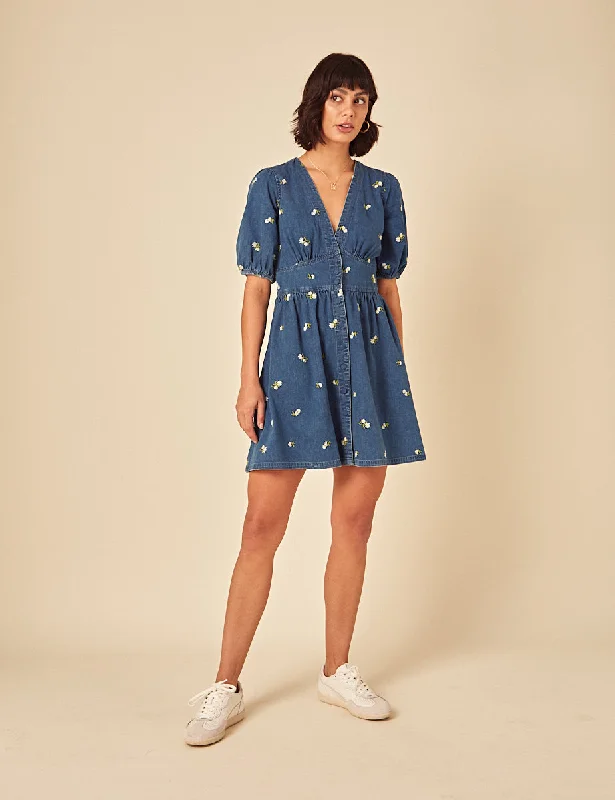 Mini dresses with abstract prints for an artistic look Denim Floral Embroidered Mini Dress Mini dresses with abstract prints for an artistic look Denim Floral Embroidered Mini Dress