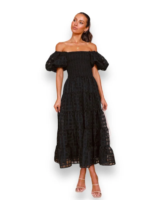 Midi dresses with gathered skirts for a full and flowing silhouette KSEA MIDI DRESS -BLACK Midi dresses with gathered skirts for a full and flowing silhouette KSEA MIDI DRESS -BLACK