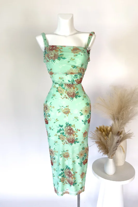 Midi dresses with wrap - around skirts for a customizable fit Aisling Floral Midi Dress Midi dresses with wrap - around skirts for a customizable fit Aisling Floral Midi Dress