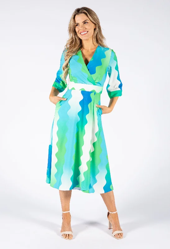 Midi dresses with ruffled bodices for a more pronounced feminine look Wide Wave Print V Neckline Dress Midi dresses with ruffled bodices for a more pronounced feminine look Wide Wave Print V Neckline Dress