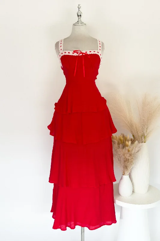 Midi dresses with ruffled sleeves for a more feminine and voluminous look Nicole Maxi Dress - Red