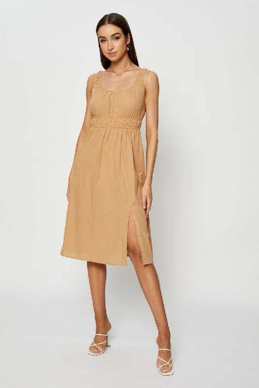 Maxi Women Dress with Floral Print for a Bohemian VibeBeige Midi Dress Sleeveless