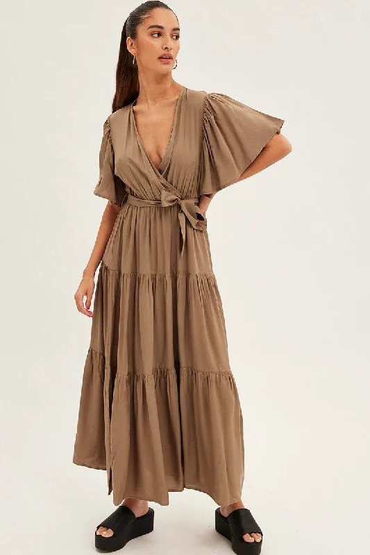 Shift Women Dress with a Simple and Classic Design for Everyday WearGreen Maxi Dress Short Sleeve Wrap Front Tiered Shift Women Dress with a Simple and Classic Design for Everyday WearGreen Maxi Dress Short Sleeve Wrap Front Tiered