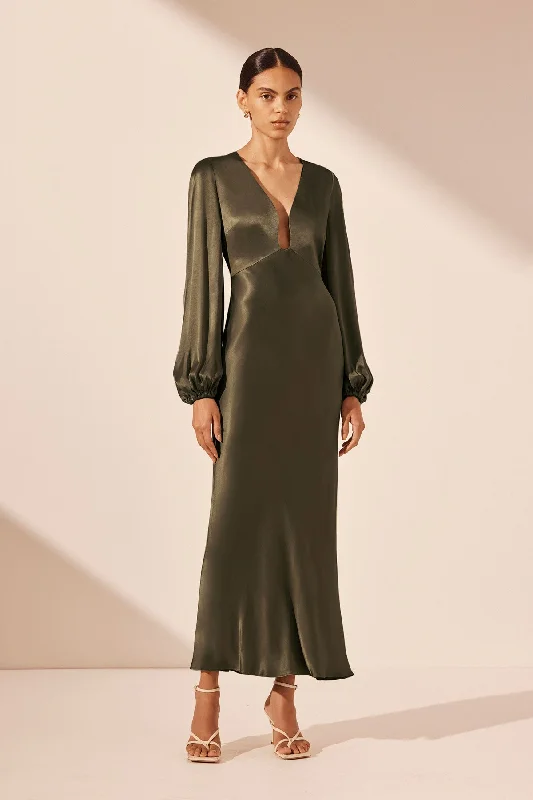 Lace - Embellished Women Dress for an Elegant and Sophisticated AppearanceLA LUNE PLUNGED NECK BALLOON SLEEVE MIDI DRESS - FOREST Lace - Embellished Women Dress for an Elegant and Sophisticated AppearanceLA LUNE PLUNGED NECK BALLOON SLEEVE MIDI DRESS - FOREST