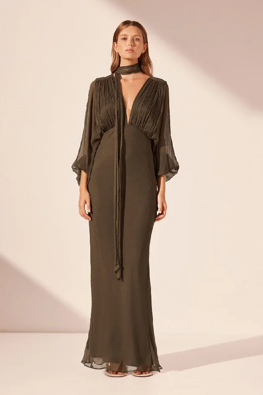 Plus Size Women Dress with a Flattering A - Line Cut for Comfort and StyleODEN PLUNGE BALLOON SLEEVE MAXI DRESS - OLIVE Plus Size Women Dress with a Flattering A - Line Cut for Comfort and StyleODEN PLUNGE BALLOON SLEEVE MAXI DRESS - OLIVE