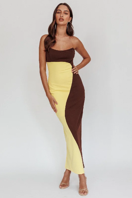 Printed Abstract Women Dress for a Modern and Artistic AppealRegent Strapless Maxi Dress Cedar Yellow Printed Abstract Women Dress for a Modern and Artistic AppealRegent Strapless Maxi Dress Cedar Yellow