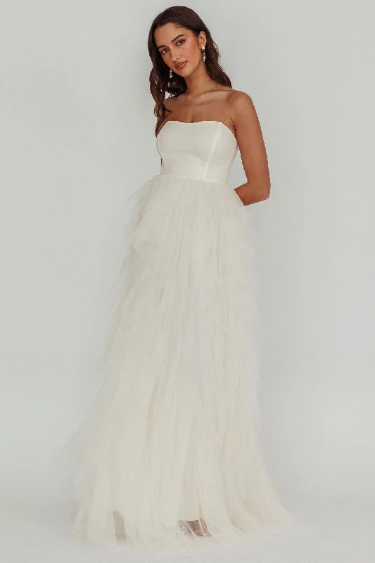 Mini Women Dress with a Short Hem for a Young and Trendy StyleRori Tulle Cascade Maxi Dress Ivory Mini Women Dress with a Short Hem for a Young and Trendy StyleRori Tulle Cascade Maxi Dress Ivory