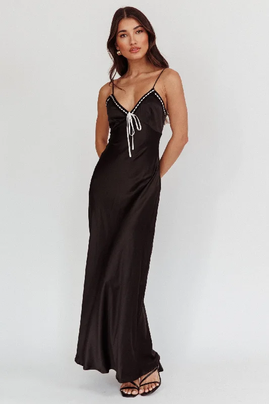 Maxi Women Dress with Floral Print for a Bohemian VibeSharla Bow Bust Maxi Dress Black Maxi Women Dress with Floral Print for a Bohemian VibeSharla Bow Bust Maxi Dress Black
