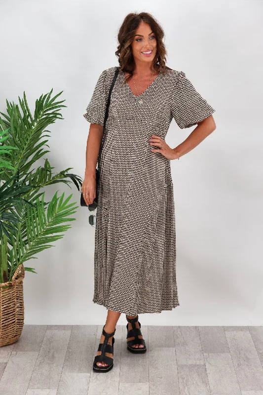 Shift Women Dress with a Simple and Classic Design for Everyday WearShine On Label Adelaide Puff Sleeve Dress Houndstooth Print Shift Women Dress with a Simple and Classic Design for Everyday WearShine On Label Adelaide Puff Sleeve Dress Houndstooth Print
