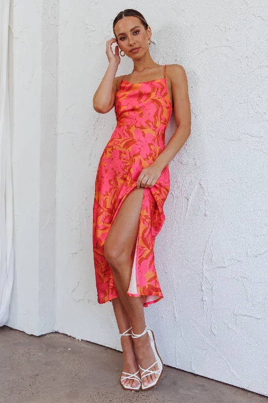 Little Black Women Dress with Sequins for a Glamorous Night OutSuki Front Split Midi Dress Lily Pink Little Black Women Dress with Sequins for a Glamorous Night OutSuki Front Split Midi Dress Lily Pink