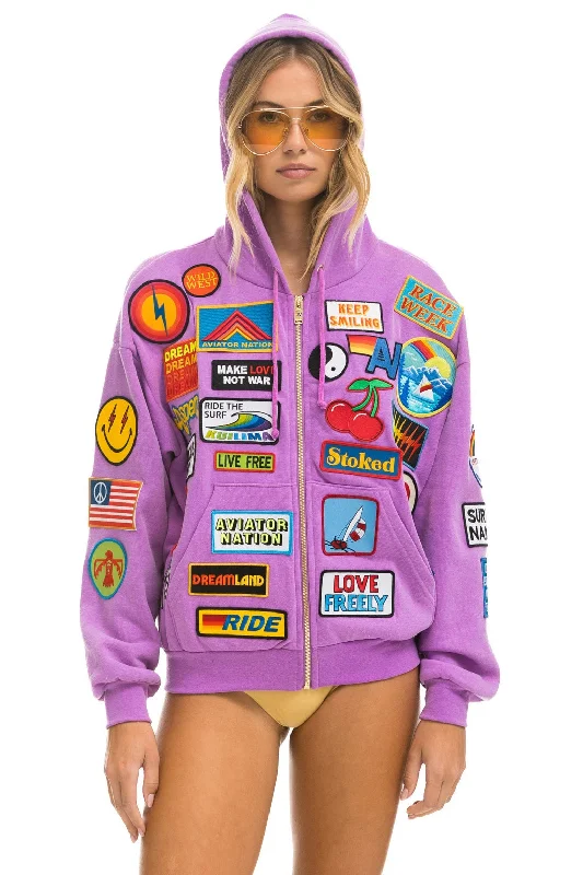 Women's pullover hoodie with a side slit for a modern and relaxed fitVINTAGE PATCH ZIP HOODIE RELAXED - NEON PURPLE Women's pullover hoodie with a side slit for a modern and relaxed fitVINTAGE PATCH ZIP HOODIE RELAXED - NEON PURPLE