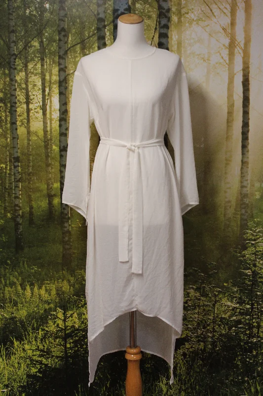 Long - Sleeve Women Dress in Velvet for a Luxurious Winter Look Long - Sleeve Women Dress in Velvet for a Luxurious Winter Look HARRIE & SAM - White chiffon thrasher dress! 12 Long - Sleeve Women Dress in Velvet for a Luxurious Winter Look Long - Sleeve Women Dress in Velvet for a Luxurious Winter Look HARRIE & SAM - White chiffon thrasher dress! 12