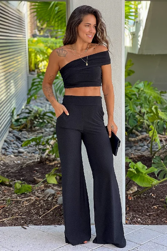 Sequined maxi dresses for formal evening galasBlack One Shoulder Top And Pants Set