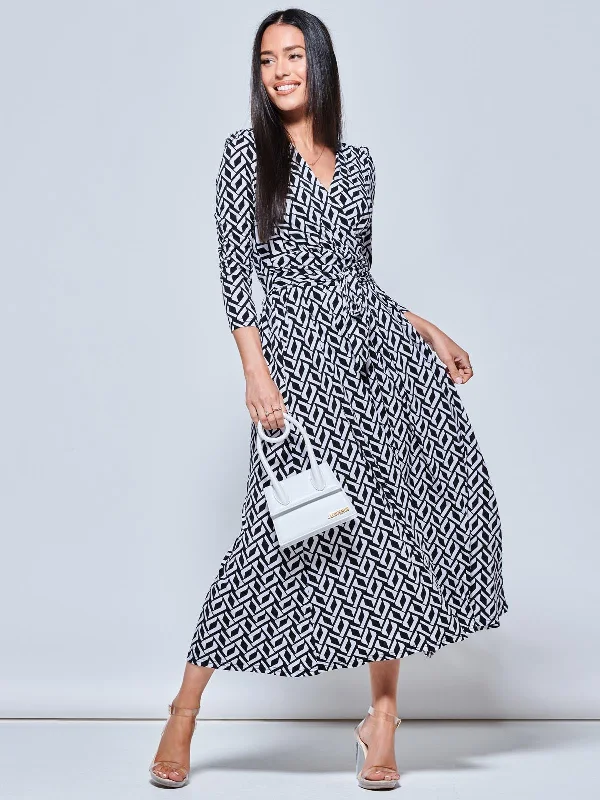 Maxi dresses with a cinched waist for a defined silhouetteGeometric Print Long Sleeve Maxi Dress, Black Geo Maxi dresses with a cinched waist for a defined silhouetteGeometric Print Long Sleeve Maxi Dress, Black Geo