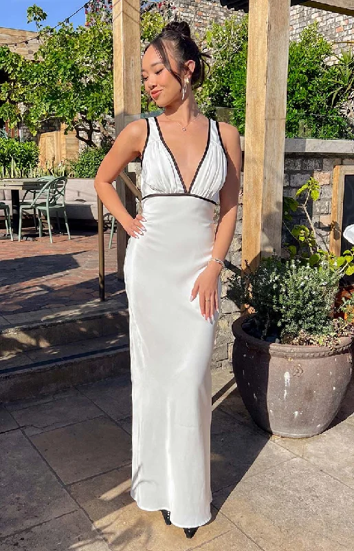 Maxi dresses with a belted empire waist for a more defined and flattering silhouetteRebel Rose Black And White Contrast Maxi Dress Maxi dresses with a belted empire waist for a more defined and flattering silhouetteRebel Rose Black And White Contrast Maxi Dress