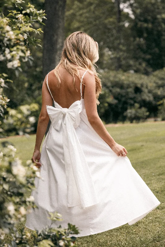Midi dresses with bow accents for a sweet and charming lookAlice Bow Back Midi Dress - White Midi dresses with bow accents for a sweet and charming lookAlice Bow Back Midi Dress - White