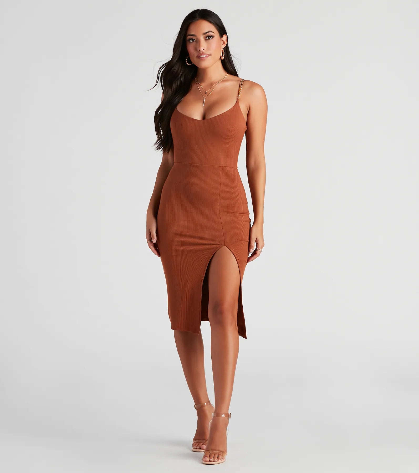 Midi dresses with patchwork patterns for a one - of - a - kind styleStylish Links Chain Strap Midi Dress Midi dresses with patchwork patterns for a one - of - a - kind styleStylish Links Chain Strap Midi Dress