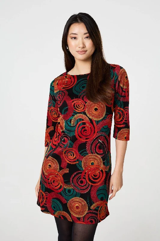 Mini dresses with halter necks for a stylish choiceAbstract 3/4 Sleeve Short Shift Dress Mini dresses with halter necks for a stylish choiceAbstract 3/4 Sleeve Short Shift Dress