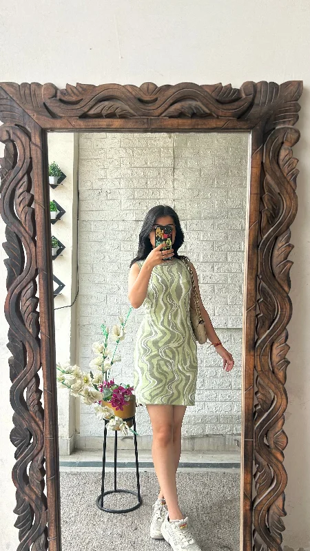 Sleeveless bodycon dress for summer parties​Cute dress 34-36 bust/l:32