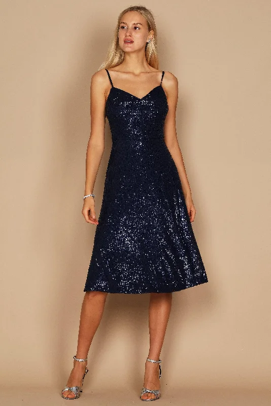 Cocktail dresses with a ruched bodice and spaghetti strapsLaundry by Shelli Segal HU07D64 Fully Sequin Cocktail Dress Cocktail dresses with a ruched bodice and spaghetti strapsLaundry by Shelli Segal HU07D64 Fully Sequin Cocktail Dress