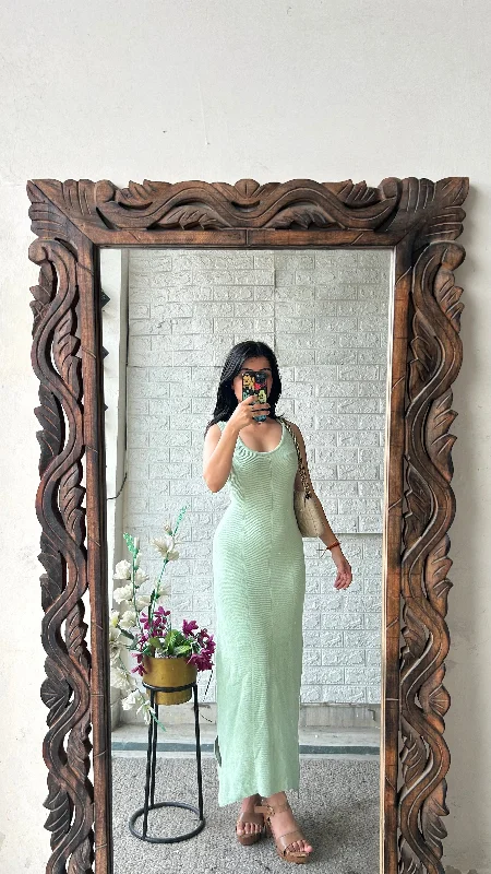 Bodycon dress with a cold - shoulder design​Long dress 34-36 bust/l:47