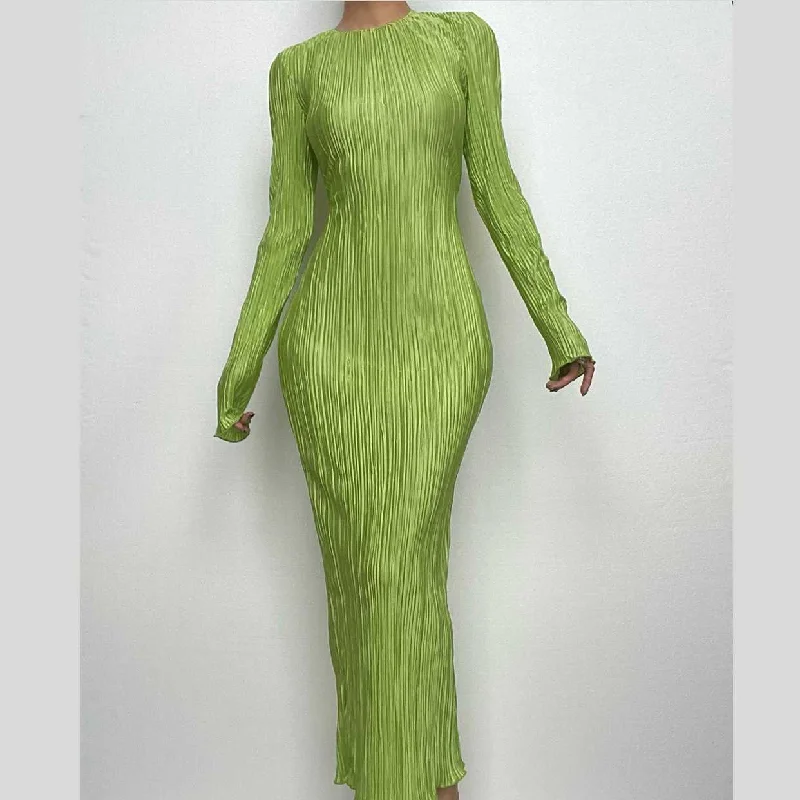 Sequined cocktail dresses with a mermaid silhouetteBerryBetty - Long sleeve crewneck ruffle textured solid maxi dress Sequined cocktail dresses with a mermaid silhouetteBerryBetty - Long sleeve crewneck ruffle textured solid maxi dress