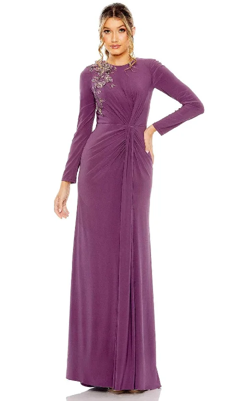 Long - sleeved wedding guest dresses in velvet for a winter weddingMac Duggal 42106 - Jewel Neck Floral Appliqued Evening Gown Long - sleeved wedding guest dresses in velvet for a winter weddingMac Duggal 42106 - Jewel Neck Floral Appliqued Evening Gown