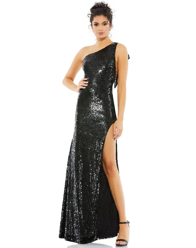 Bodycon dress with a metallic finish​Mac Duggal 93580 Long Prom Dress