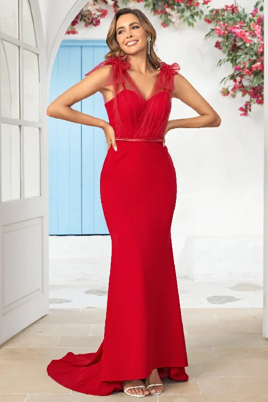 Wedding guest dresses with ruched bodices and spaghetti strapsMermaid V Neck Burgundy Long Bridesmaid Dress with Train Wedding guest dresses with ruched bodices and spaghetti strapsMermaid V Neck Burgundy Long Bridesmaid Dress with Train