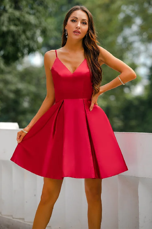 Strapless cocktail dresses with a sweetheart neckline and a full skirtRed A-line Homecoming Dress Strapless cocktail dresses with a sweetheart neckline and a full skirtRed A-line Homecoming Dress