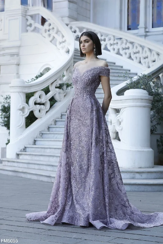 Prom dresses with side - slit pockets and solid - color fabrics for a practical and stylish formal lookAzzure Couture FM5055 Prom dresses with side - slit pockets and solid - color fabrics for a practical and stylish formal lookAzzure Couture FM5055
