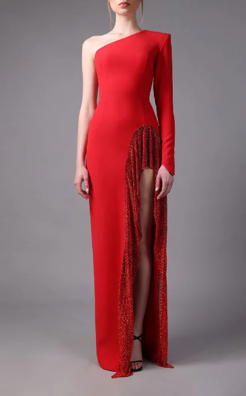 Prom dresses with tiered ruffled sleeves and satin skirts for a feminine and voluminous lookJean Louis Sabaji 60062 Dress Prom dresses with tiered ruffled sleeves and satin skirts for a feminine and voluminous lookJean Louis Sabaji 60062 Dress