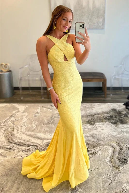 Beach party dresses made of lightweight and breathable fabricYellow Halter Mermaid Prom Dress Beach party dresses made of lightweight and breathable fabricYellow Halter Mermaid Prom Dress