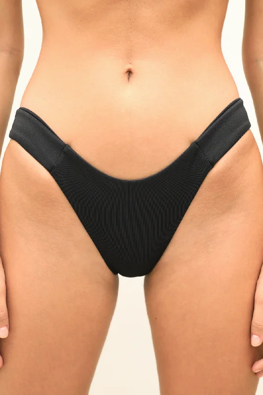 Push - up bikini top to enhance the bust for a confident beach appearanceDesire Bottoms Push - up bikini top to enhance the bust for a confident beach appearanceDesire Bottoms