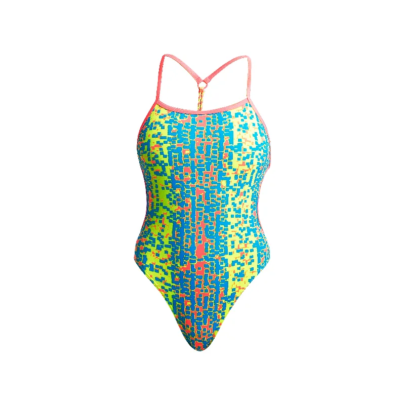 Push - up women swimwear to enhance the bust for a more confident beach lookSECOND SKIN | LADIES TWISTED ONE PIECE Push - up women swimwear to enhance the bust for a more confident beach lookSECOND SKIN | LADIES TWISTED ONE PIECE